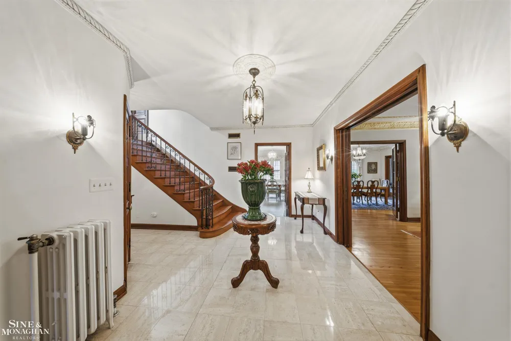 852 Whittier Road Grosse Pointe Park City, MI 48230