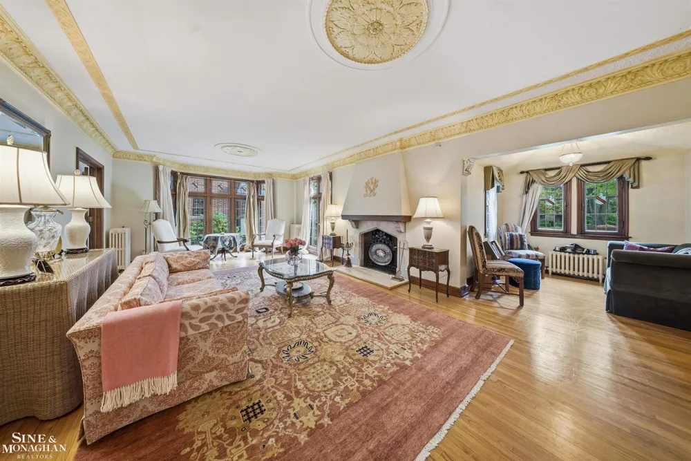 852 Whittier Road Grosse Pointe Park City, MI 48230