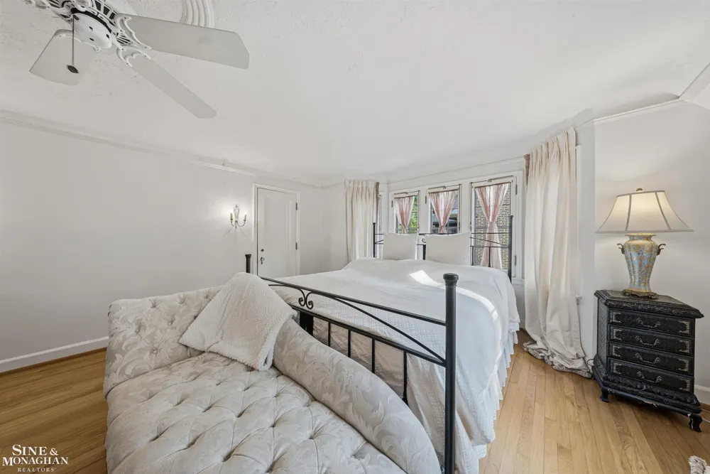 852 Whittier Road Grosse Pointe Park City, MI 48230