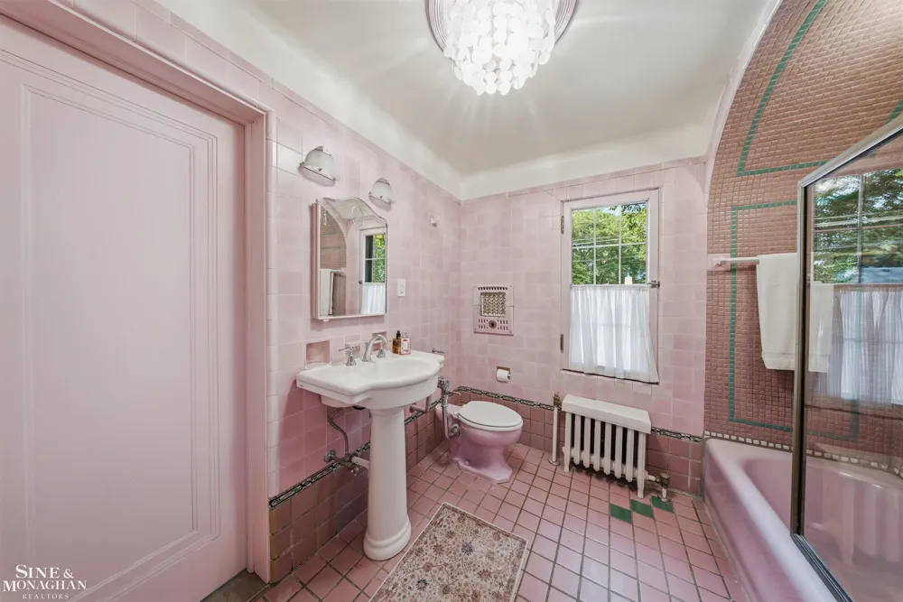 852 Whittier Road Grosse Pointe Park City, MI 48230