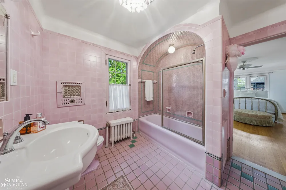 852 Whittier Road Grosse Pointe Park City, MI 48230