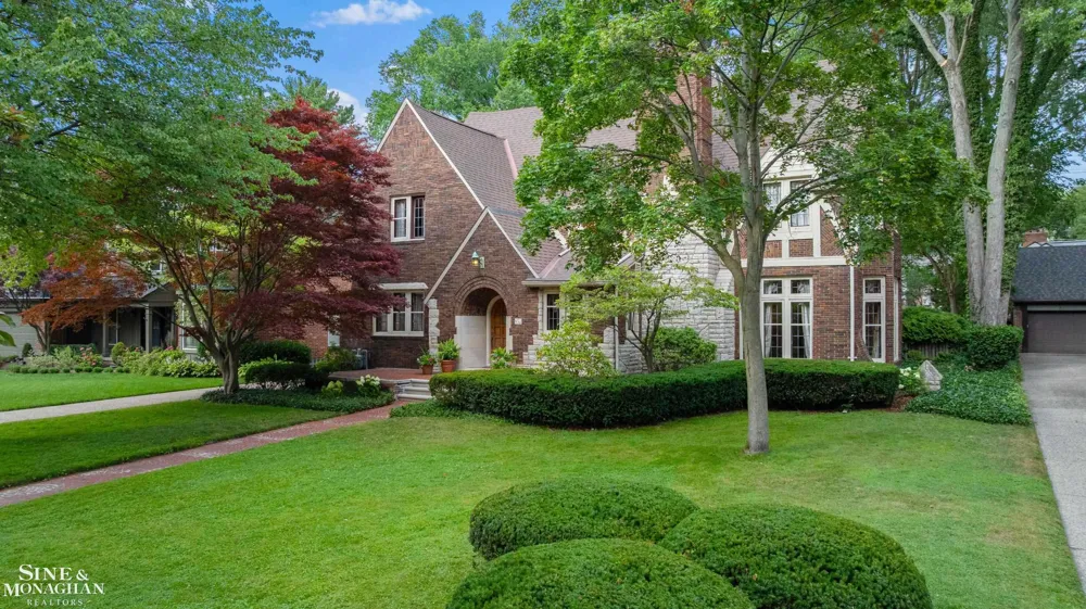 852 Whittier Road Grosse Pointe Park City, MI 48230