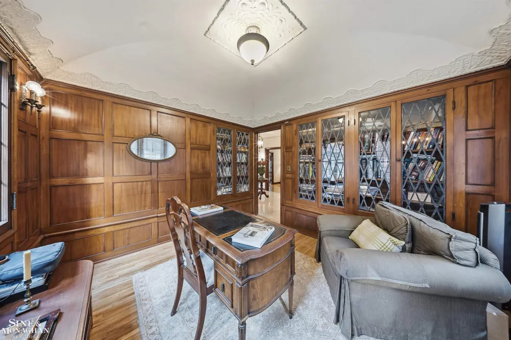 852 Whittier Road Grosse Pointe Park City, MI 48230