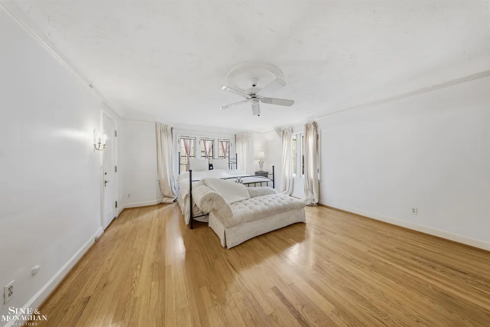 852 Whittier Road Grosse Pointe Park City, MI 48230