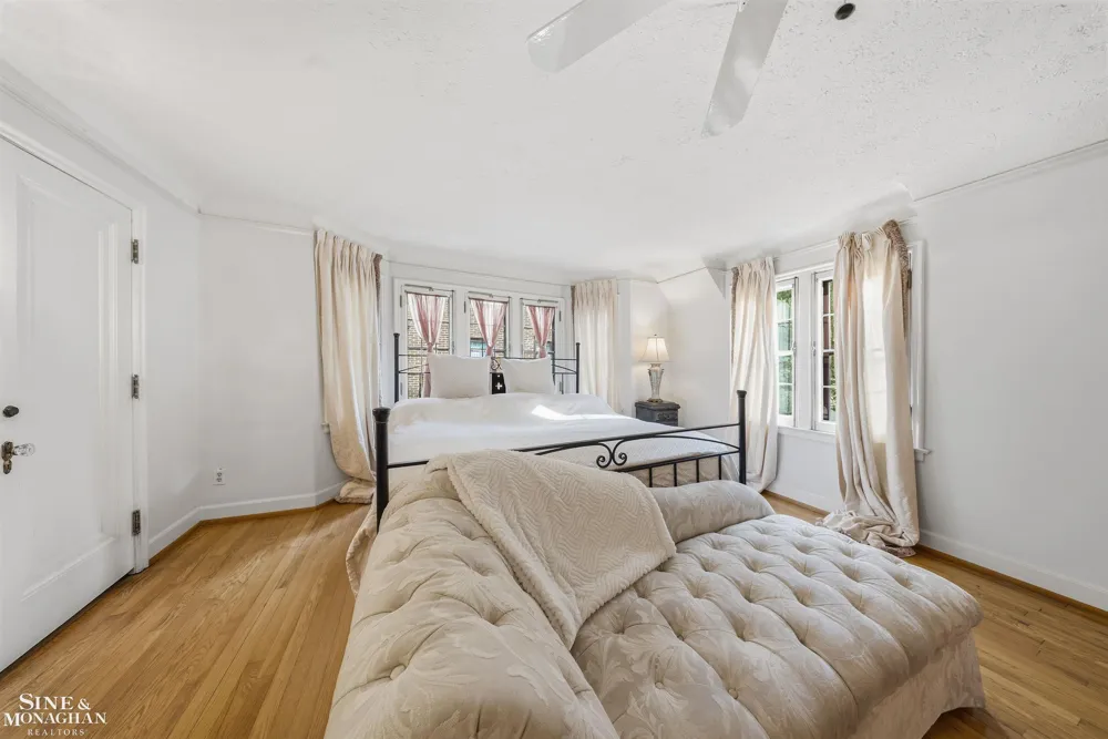 852 Whittier Road Grosse Pointe Park City, MI 48230
