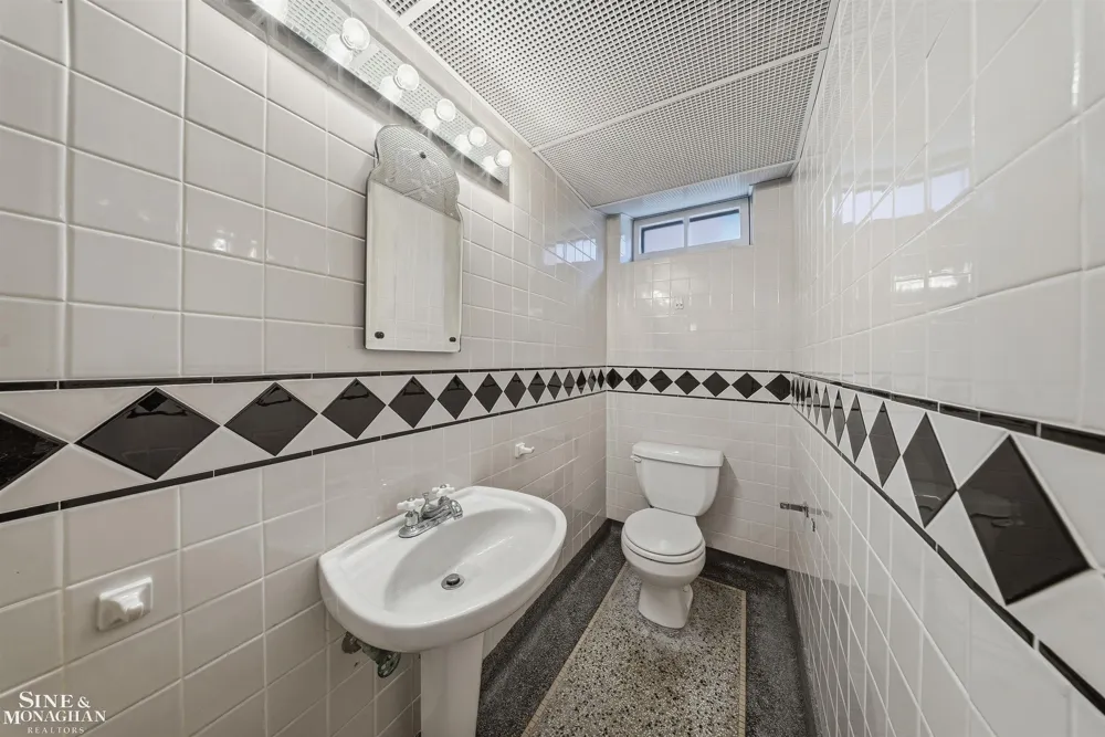 852 Whittier Road Grosse Pointe Park City, MI 48230