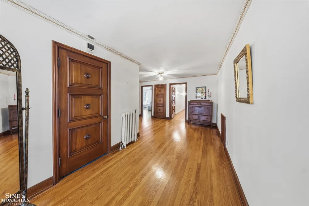 852 Whittier Road Grosse Pointe Park City, MI 48230