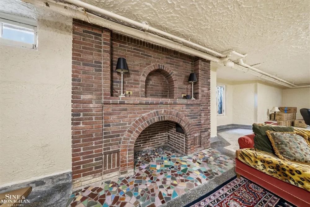 852 Whittier Road Grosse Pointe Park City, MI 48230