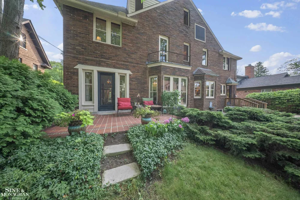 852 Whittier Road Grosse Pointe Park City, MI 48230