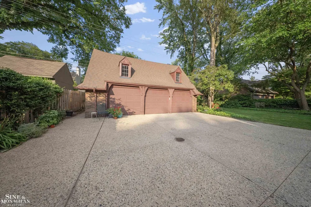 852 Whittier Road Grosse Pointe Park City, MI 48230