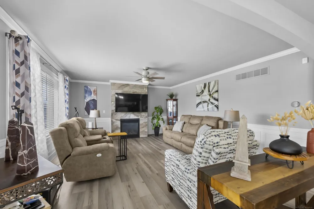 49570 MANISTEE DRIVE Chesterfield Township, MI 48047