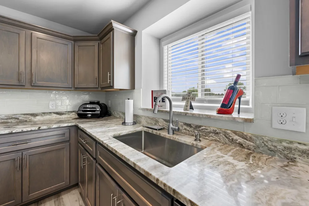 49570 MANISTEE DRIVE Chesterfield Township, MI 48047