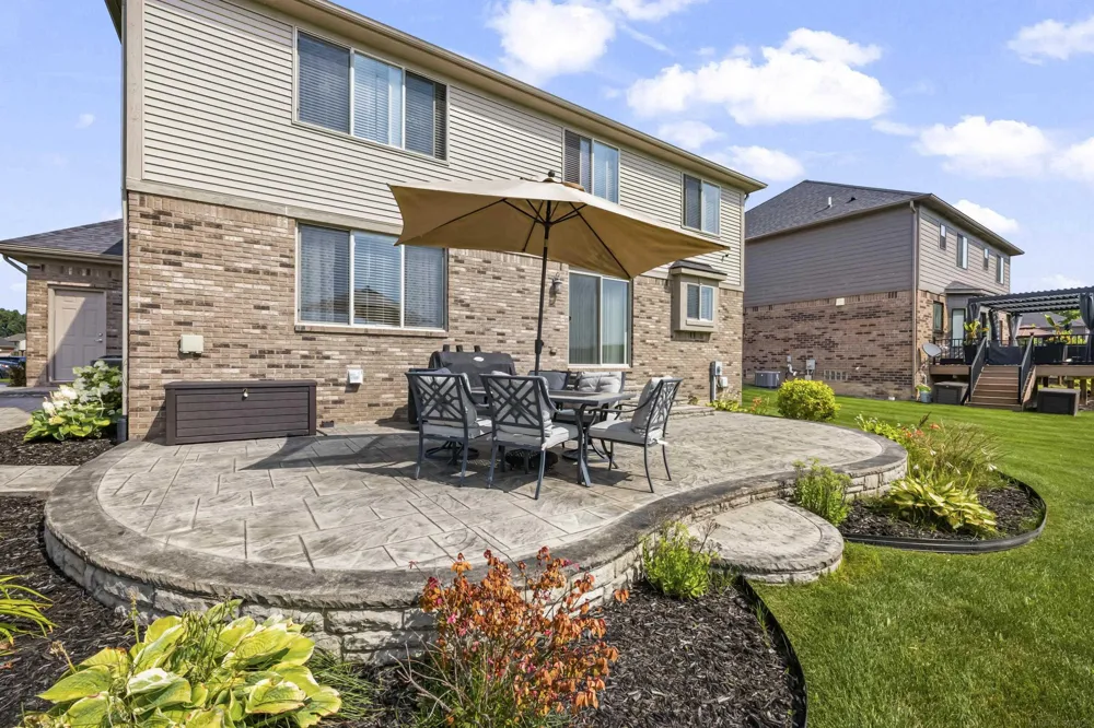 49570 MANISTEE DRIVE Chesterfield Township, MI 48047
