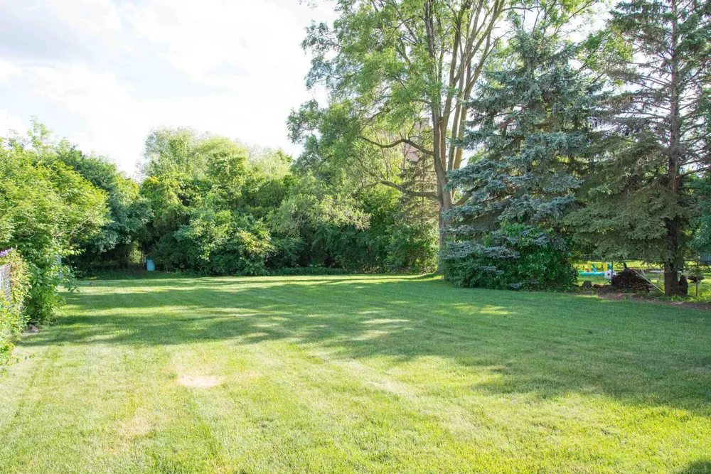 2188 Zenia Drive Troy City, MI 48083