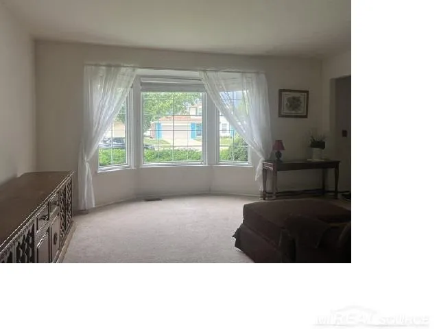 2188 Zenia Drive Troy City, MI 48083
