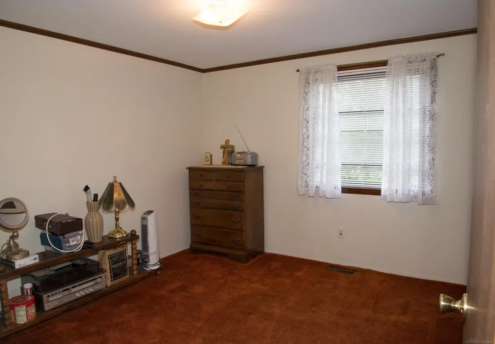 2188 Zenia Drive Troy City, MI 48083