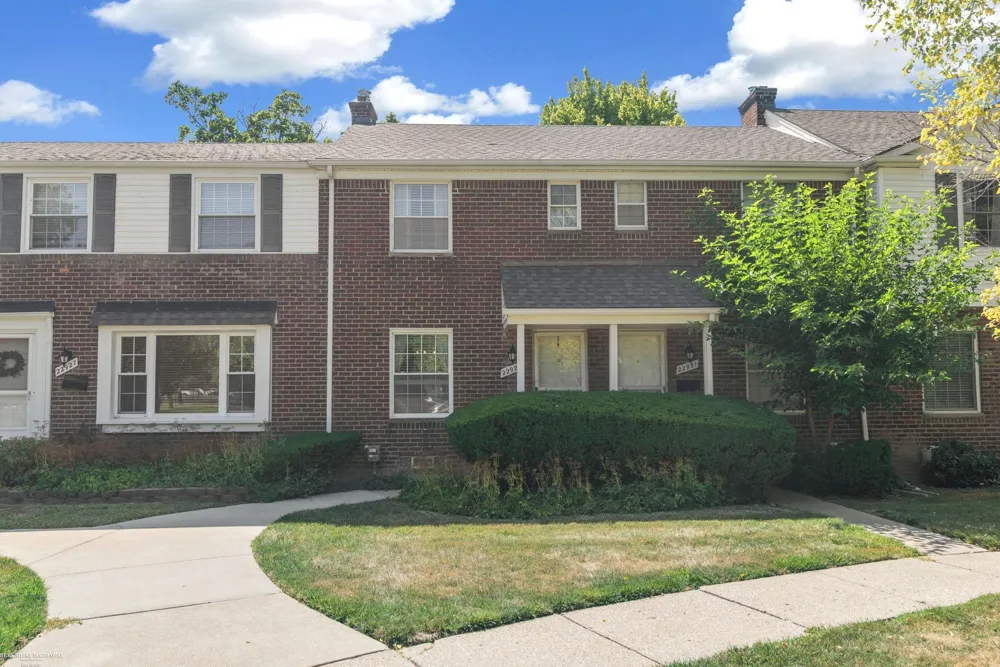 22929 Lakeshore Road St Clair Shores City, MI 48080