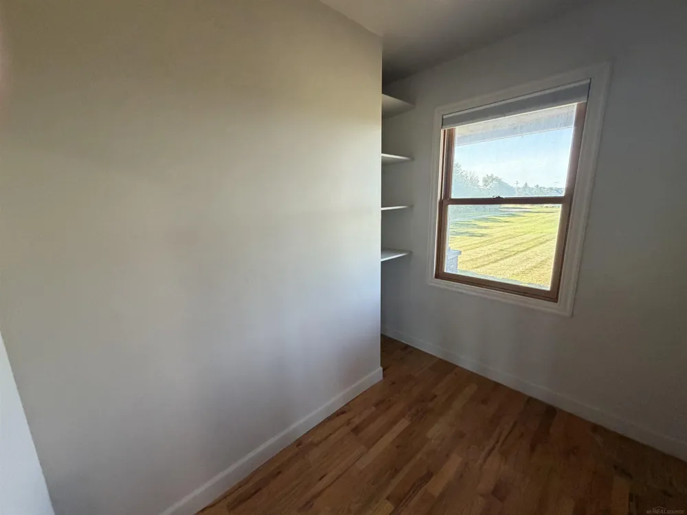 10010 Alpine Road Wales Township, MI 48027