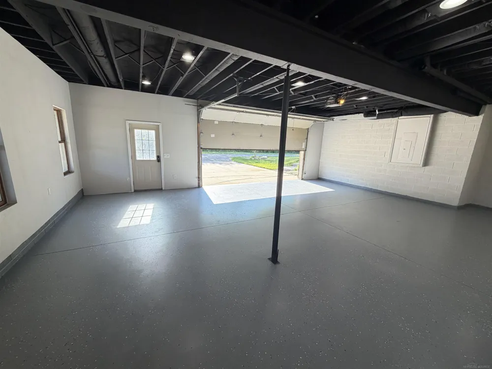 10010 Alpine Road Wales Township, MI 48027