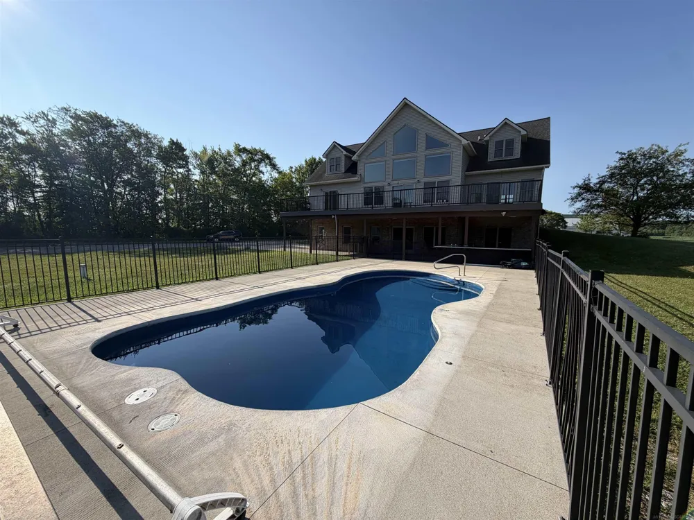10010 Alpine Road Wales Township, MI 48027
