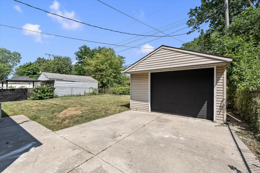 18305 Marquette Street Roseville City, MI 48066