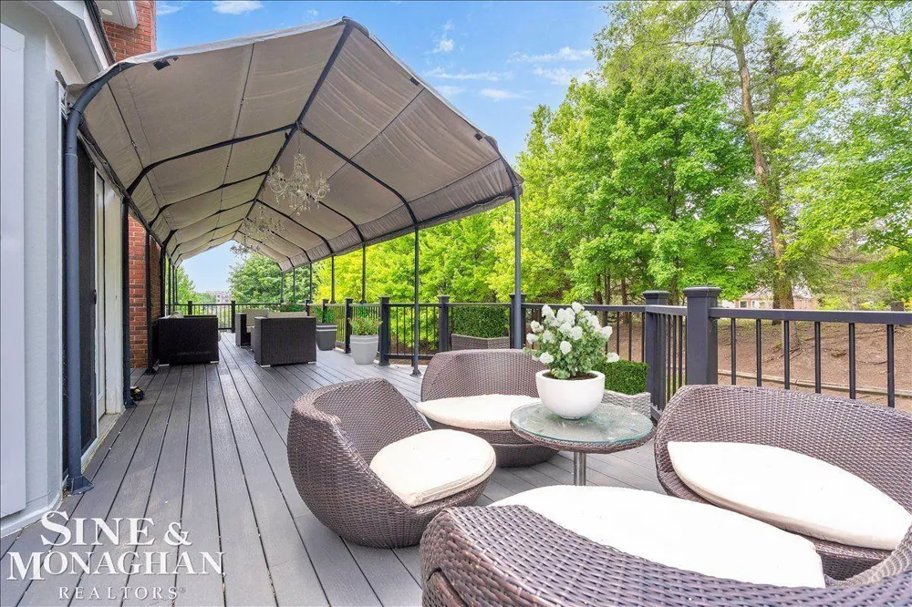 1289 Creek Pointe Drive Rochester City, MI 48307