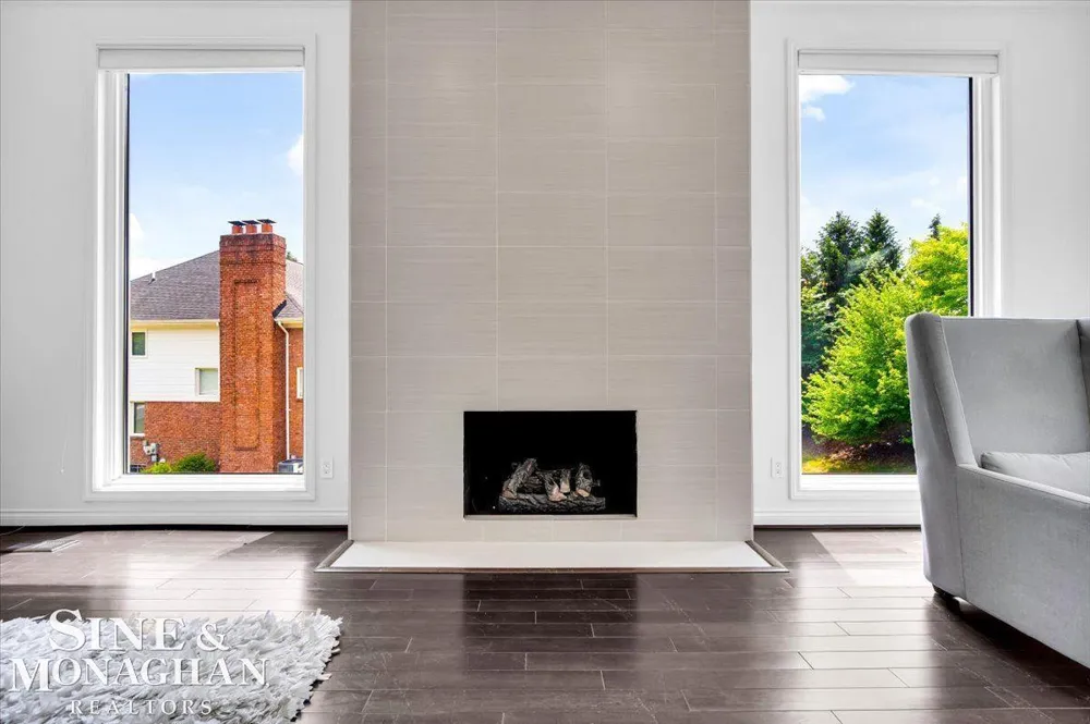 1289 Creek Pointe Drive Rochester City, MI 48307