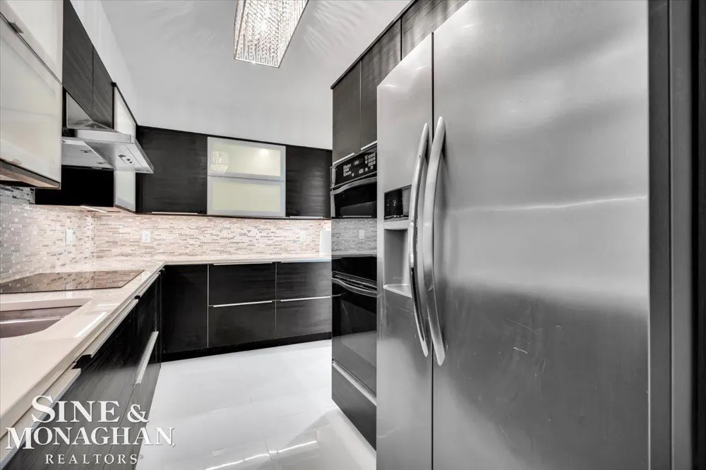 1289 Creek Pointe Drive Rochester City, MI 48307
