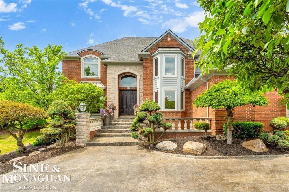 1289 Creek Pointe Drive Rochester City, MI 48307