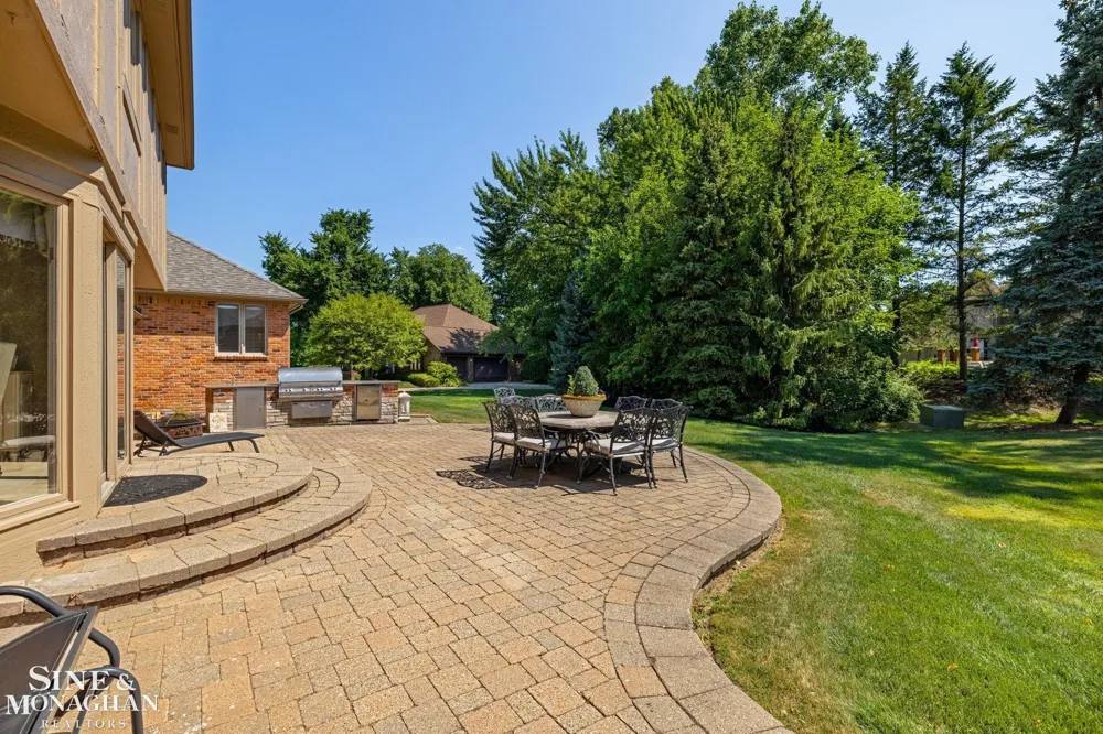 37500 Alpinia Lane Clinton Charter Township, MI 48036
