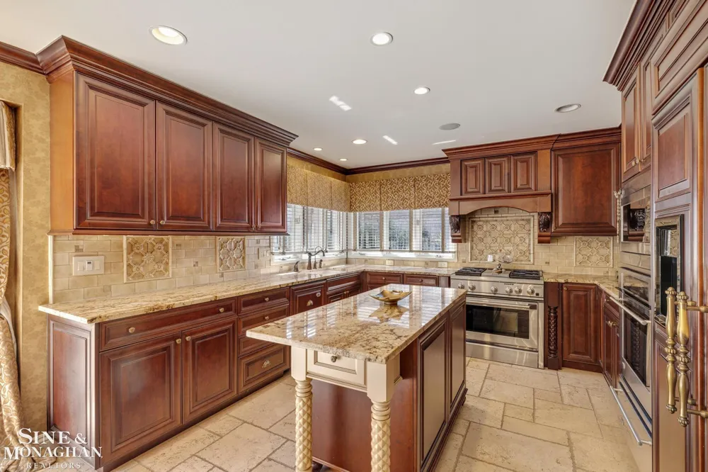37500 Alpinia Lane Clinton Charter Township, MI 48036