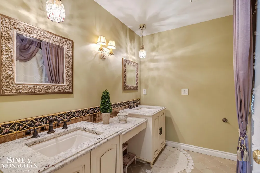 37500 Alpinia Lane Clinton Charter Township, MI 48036
