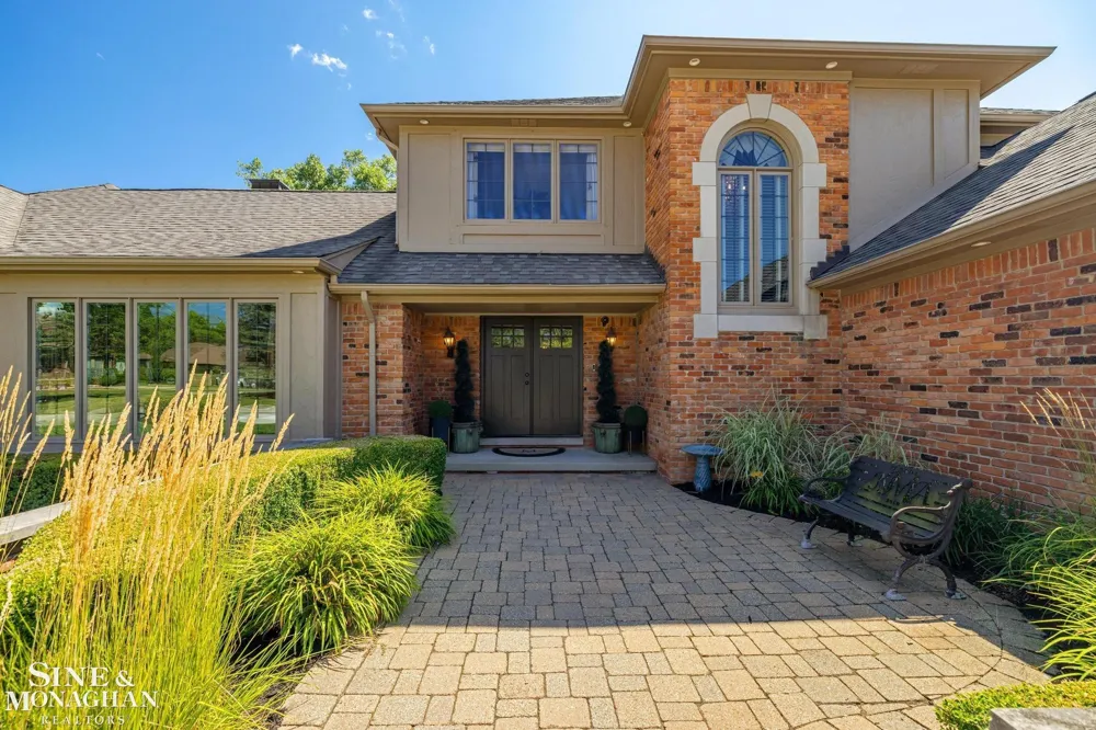 37500 Alpinia Lane Clinton Charter Township, MI 48036