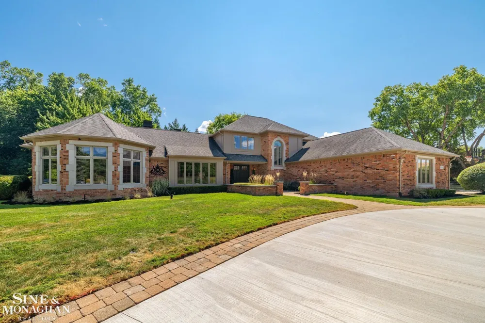 37500 Alpinia Lane Clinton Charter Township, MI 48036