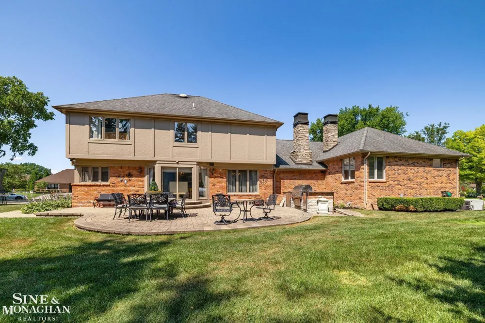37500 Alpinia Lane Clinton Charter Township, MI 48036