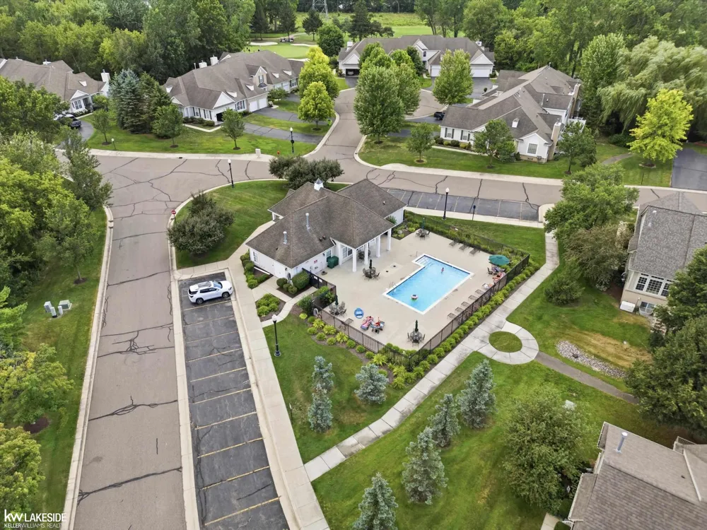 5721 Pinecroft Court Independence Charter Township, MI 48346