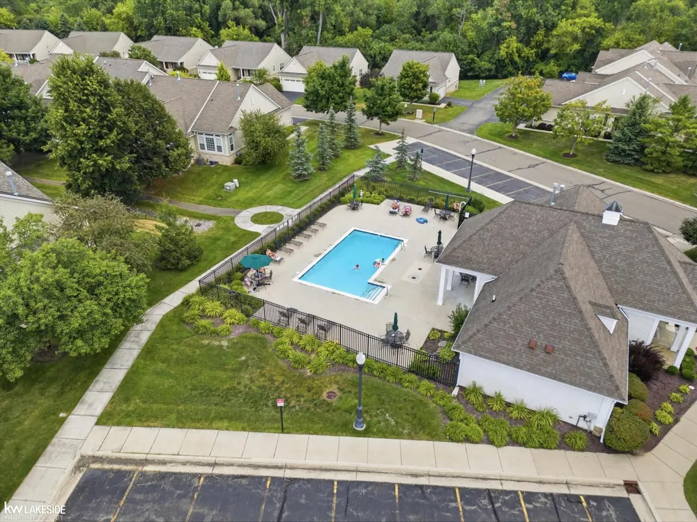 5721 Pinecroft Court Independence Charter Township, MI 48346