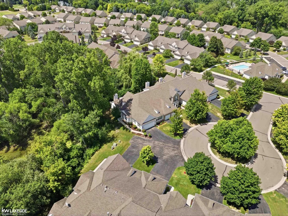 5721 Pinecroft Court Independence Charter Township, MI 48346