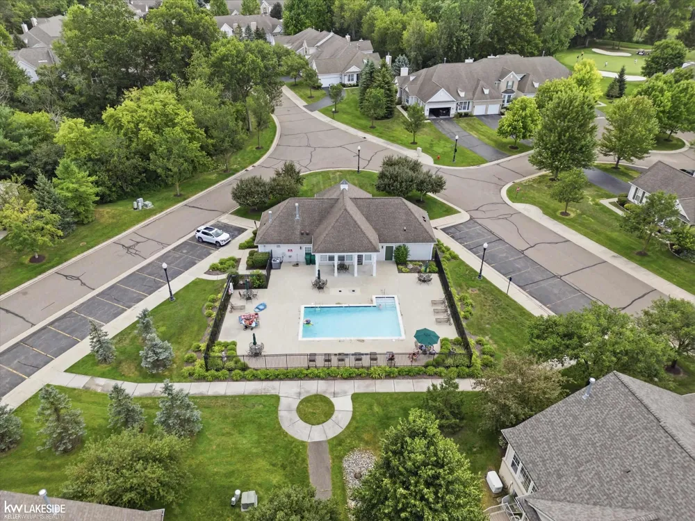 5721 Pinecroft Court Independence Charter Township, MI 48346