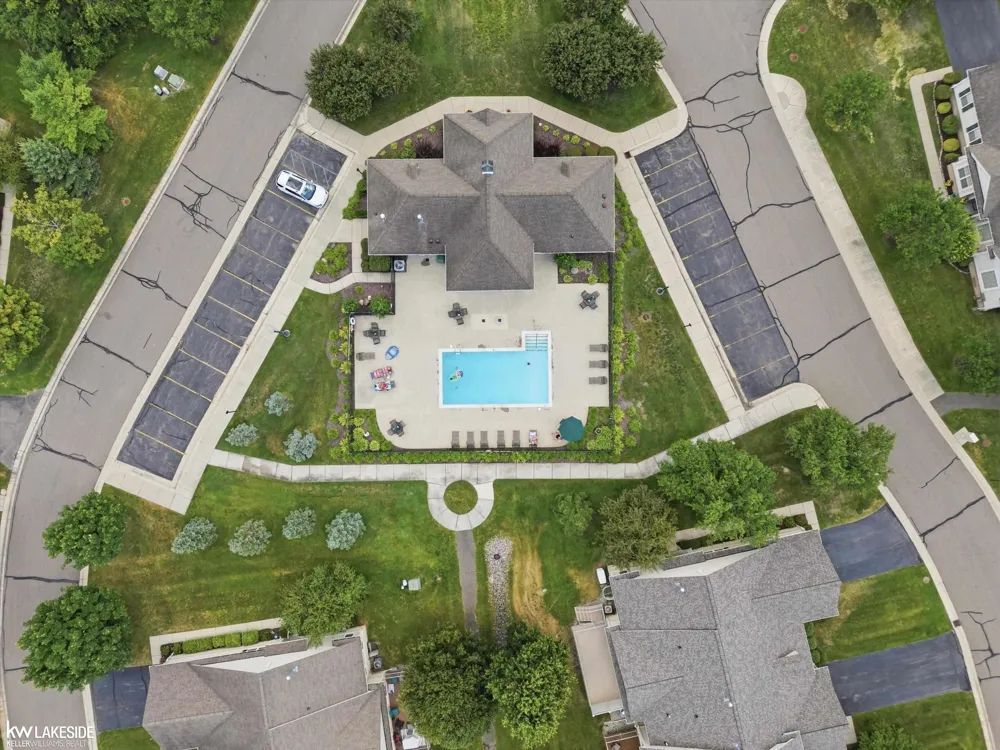 5721 Pinecroft Court Independence Charter Township, MI 48346