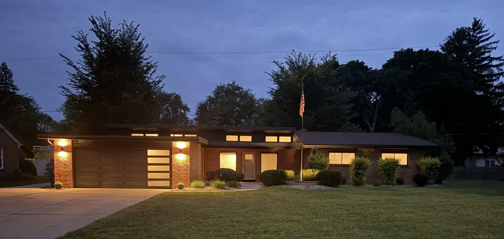 1651 Passolt Street Saginaw Charter Township, MI 48638