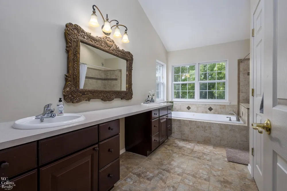 3130 Hidden Timber Drive Orion Charter Township, MI 48359