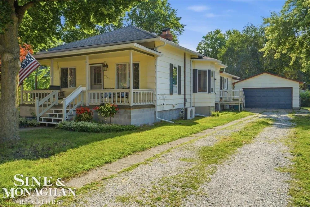 606 6th Street St Clair City, MI 48079