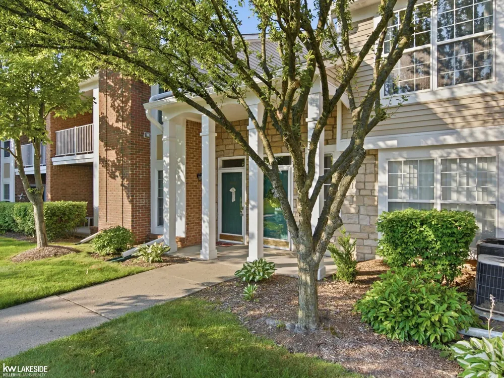 56429 Scotland Boulevard Shelby Charter Township, MI 48316
