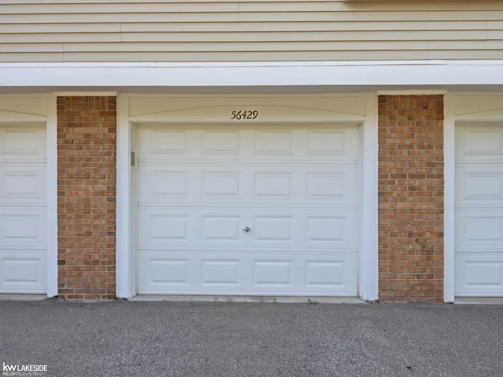56429 Scotland Boulevard Shelby Charter Township, MI 48316