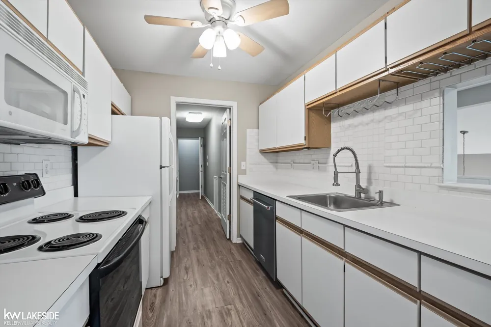 56429 Scotland Boulevard Shelby Charter Township, MI 48316