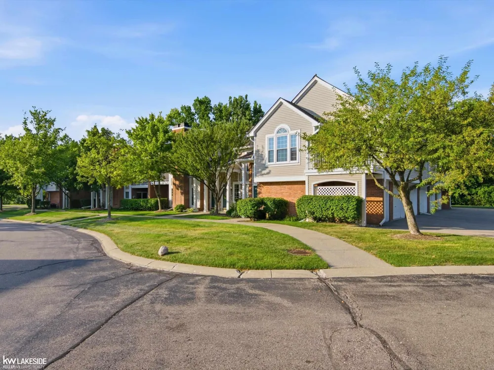 56429 Scotland Boulevard Shelby Charter Township, MI 48316
