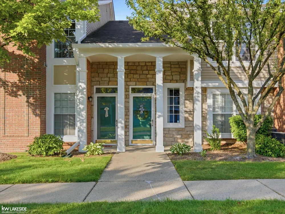56429 Scotland Boulevard Shelby Charter Township, MI 48316