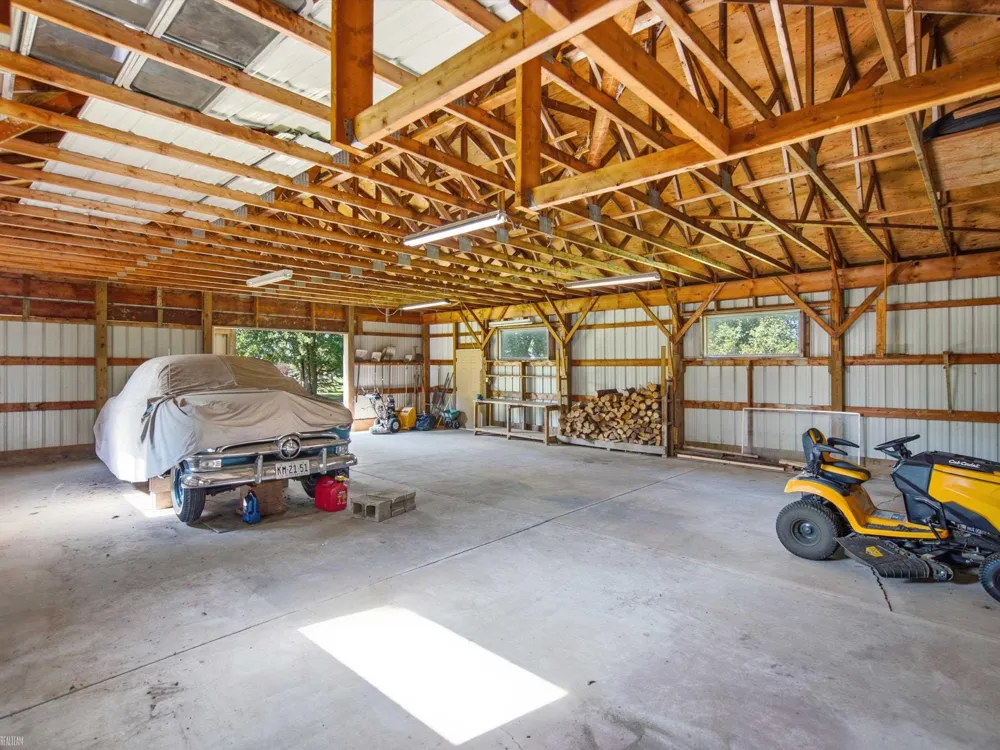 33133 32 Mile Road Richmond City, MI 48062