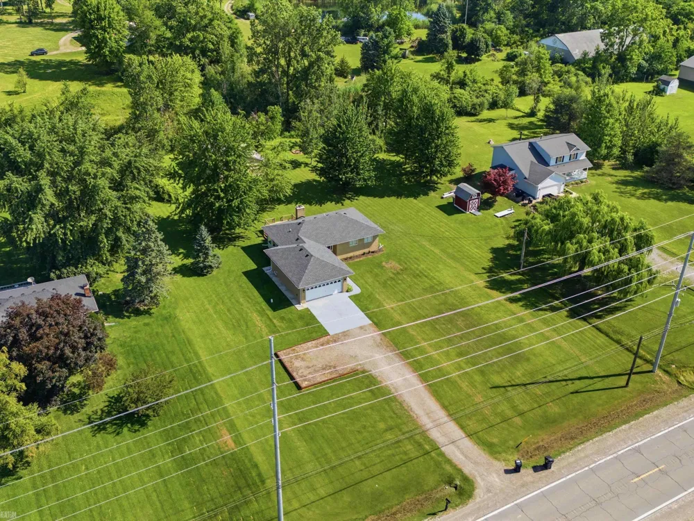 33133 32 Mile Road Richmond City, MI 48062